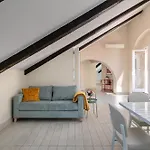 Les Maisons Apartment *