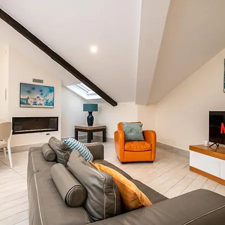Les Maisons Apartment Neapel
