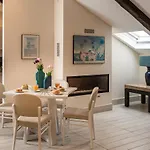 Apartment Les Maisons