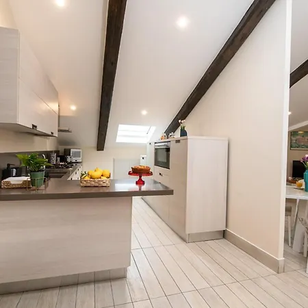 Les Maisons * Napoli