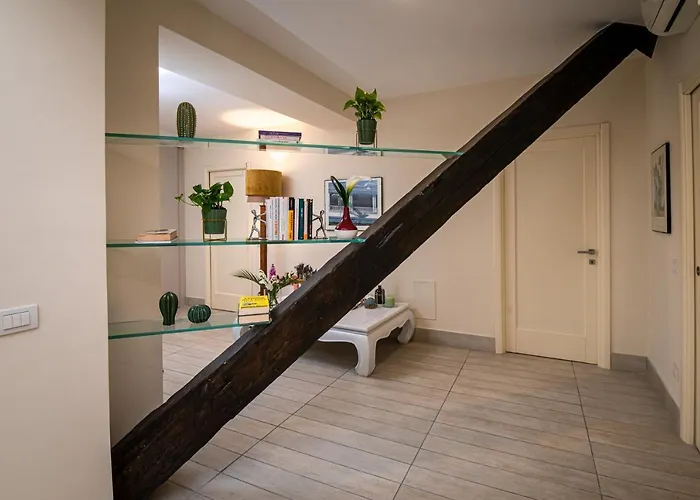 Les Maisons ナポリ