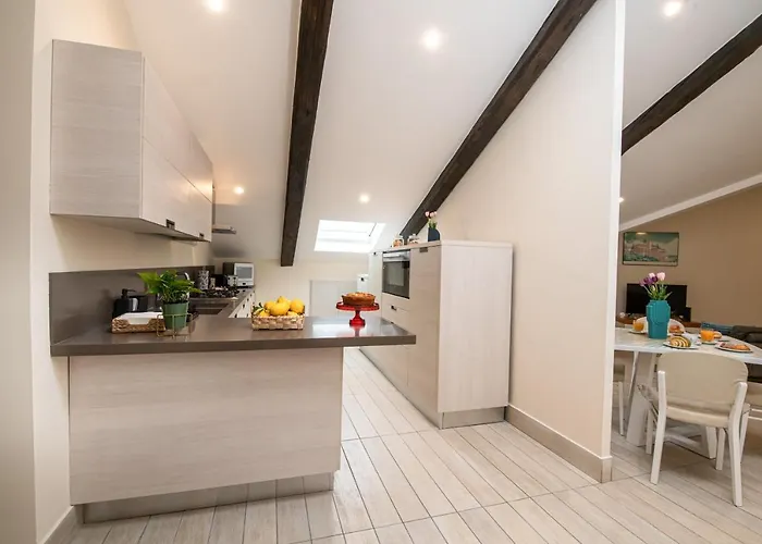 Les Maisons * ナポリ