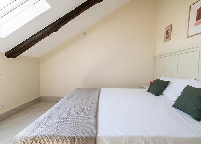 Les Maisons ナポリ