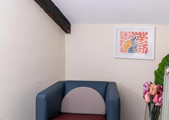 Les Maisons נאפולי